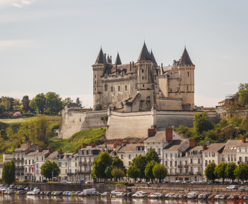 Fietsen langs de Loire Saumur shutterstock 392462674