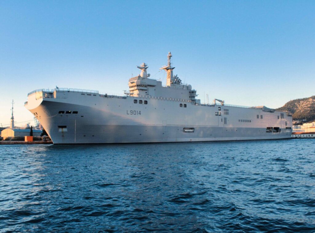 Met de trein naar Zuid Frankrijk Toulon pixabay kendomg ship