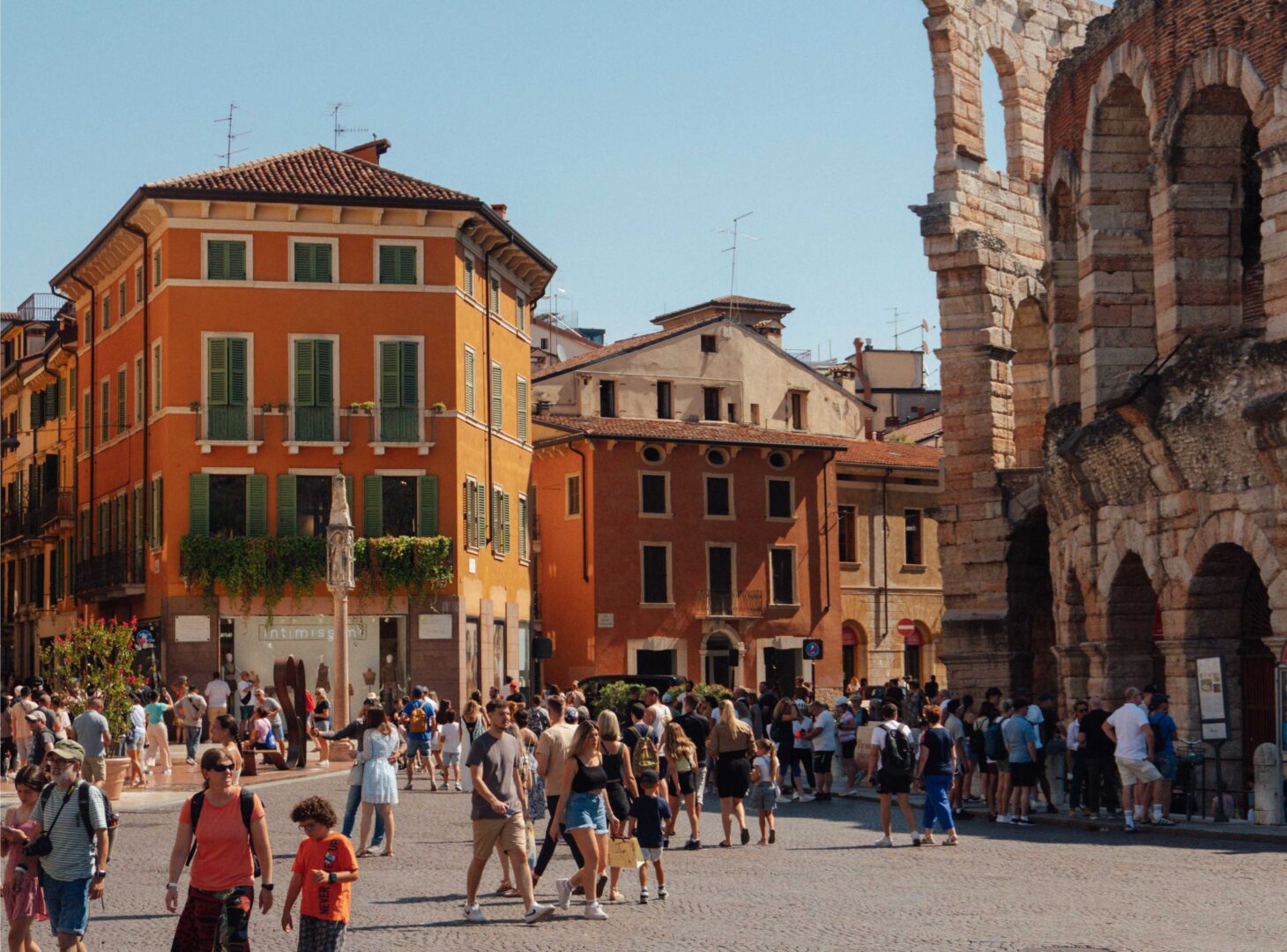 Arena Verona pexels raymond petrik