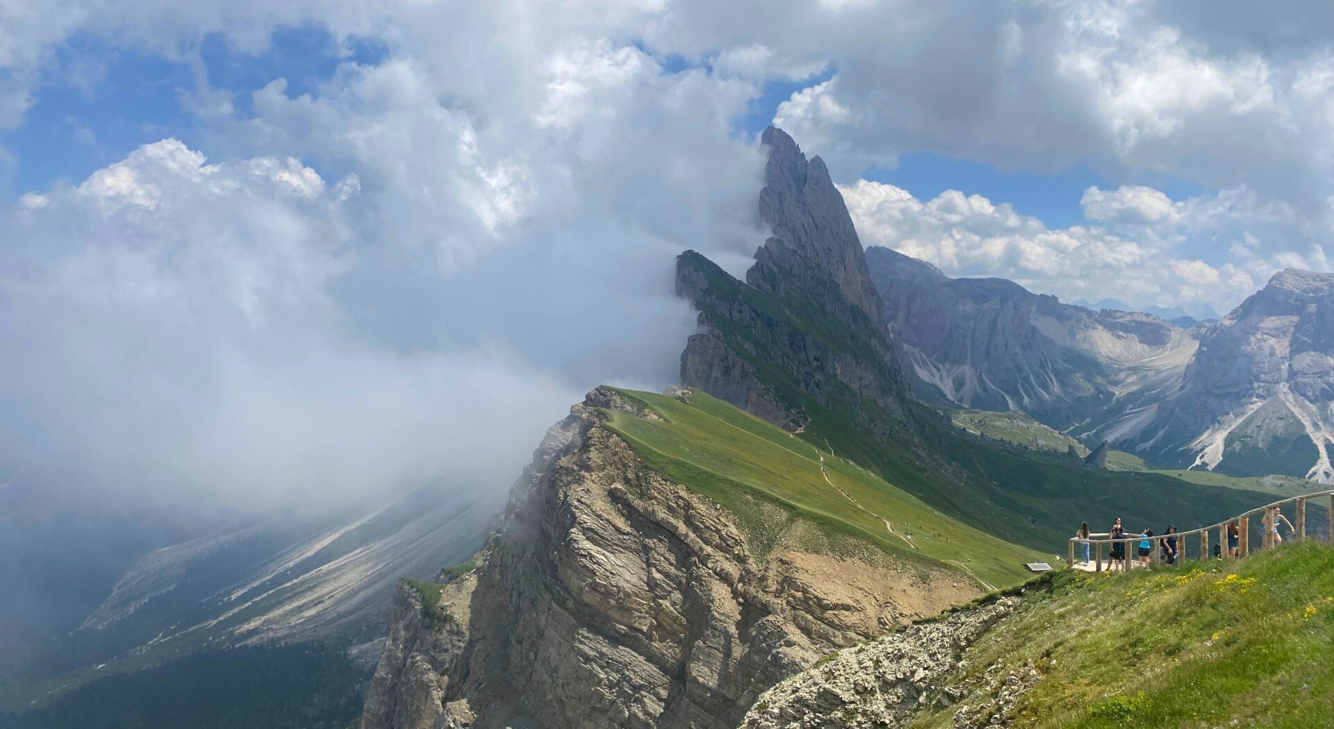 Rondreis Dolomieten Seceda pexels hayg balis